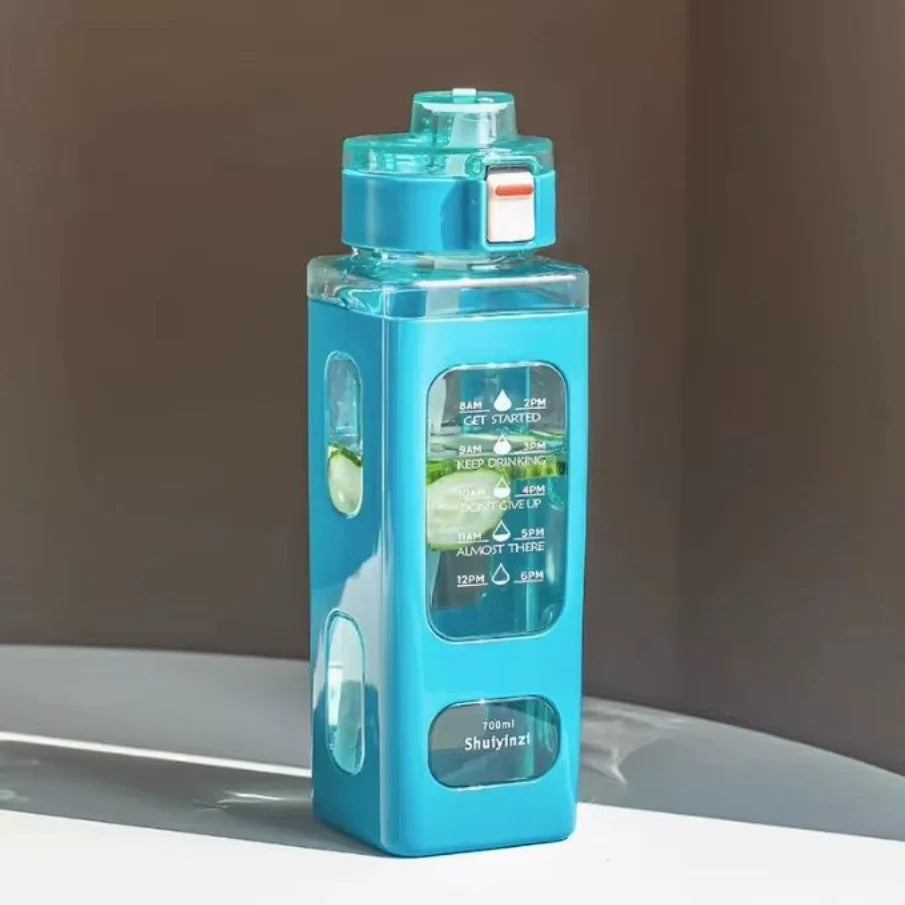 700ml White Sports Water Bottle – Portable & Durable for Outdoor & Cycling