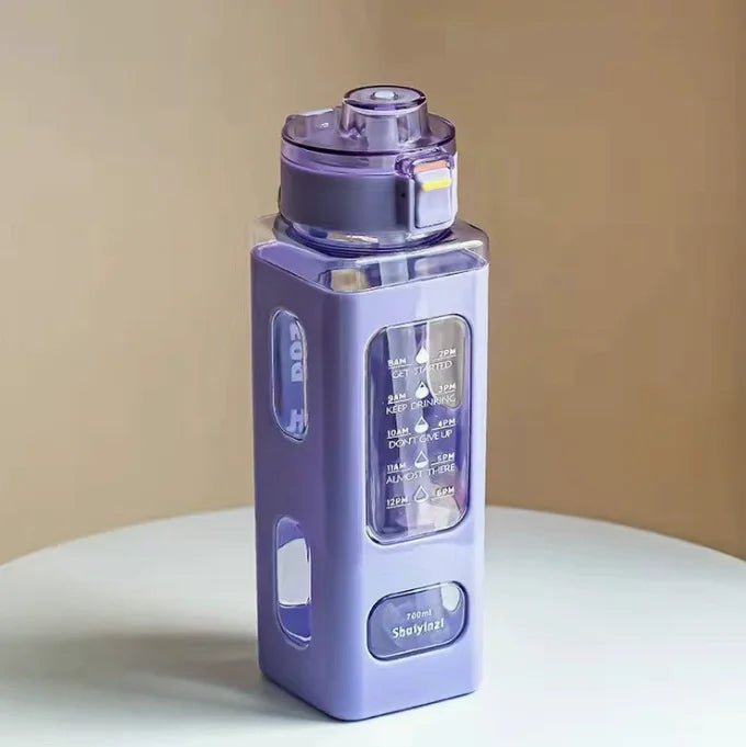 700ml White Sports Water Bottle – Portable & Durable for Outdoor & Cycling