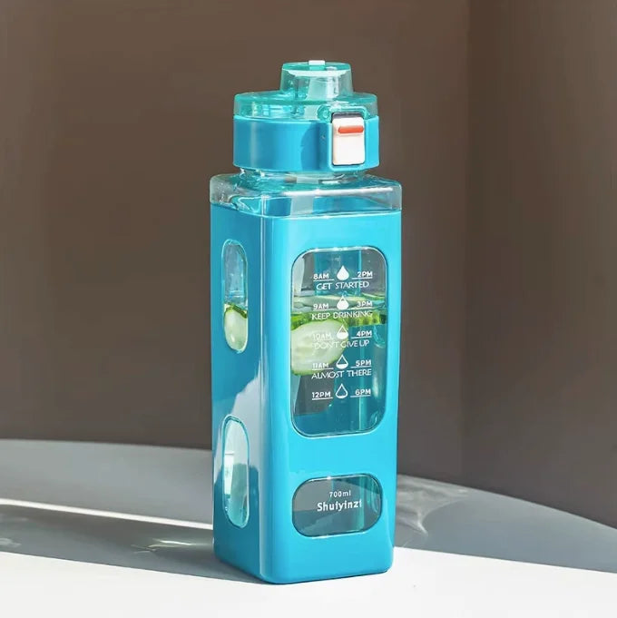 700ml White Sports Water Bottle – Portable & Durable for Outdoor & Cycling