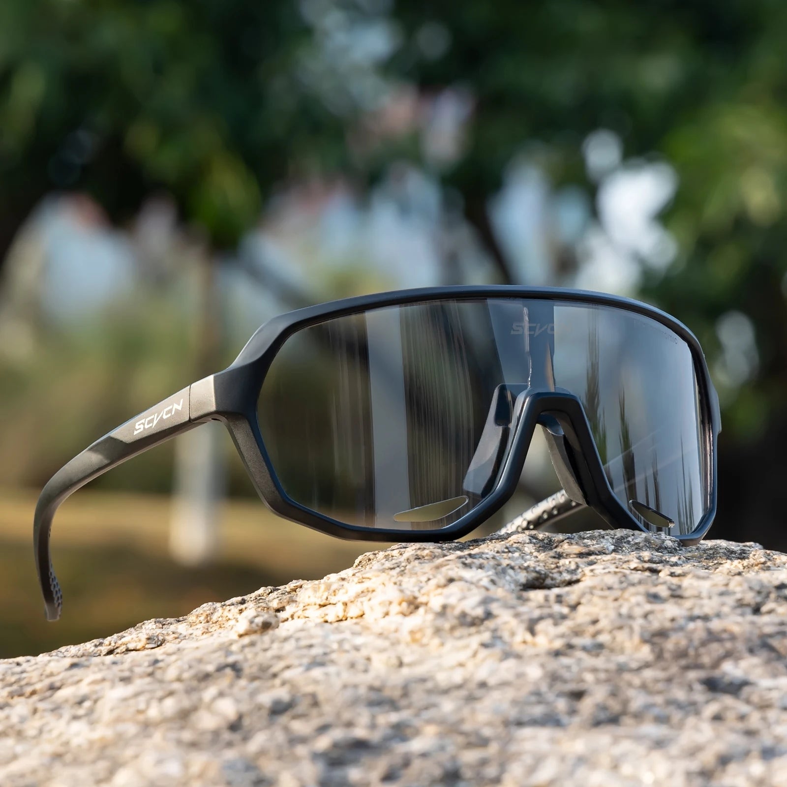 SCVCN Photochromic Cycling Sunglasses – UV400 Protection